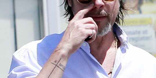 Nuevos tatuajes de Brad Pitt 15