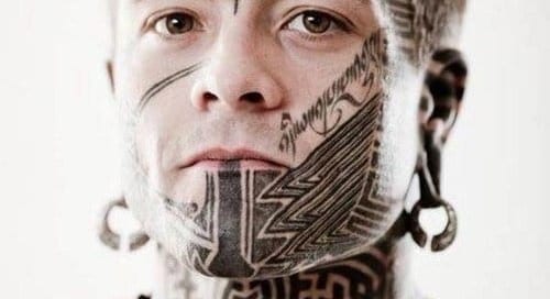 Tatuajes en la cara: ¿te atreves con uno de ellos? 16