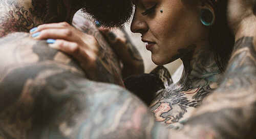 Estigmatofilia: la atracción sexual hacia tatuajes y piercings. 5