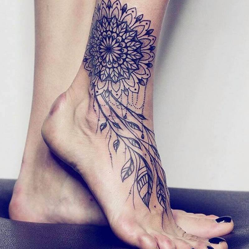 Relación Validación Tacto Tatuajes en los pies, consejos antes del tattoo y fotos para tu inspiración.