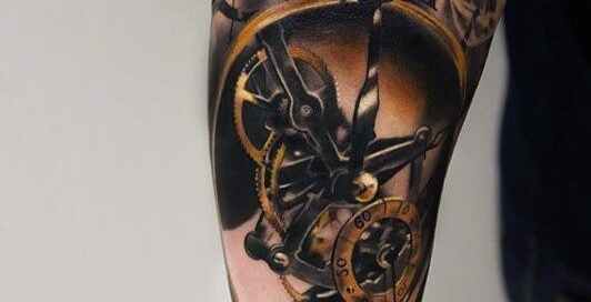 Tatuaje de reloj: marca la hora en tu piel 4