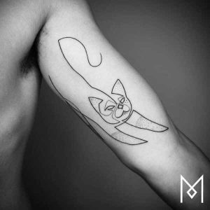 Tatuaje minimalista: el gusto por la sencillez en la piel 7